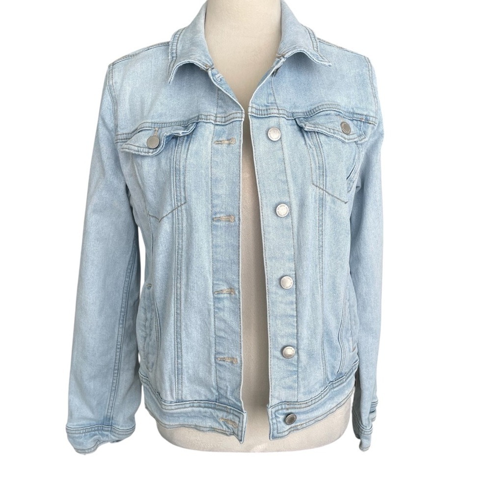 Universal Thread Light Wash Denim Jacket Women Si… - image 1